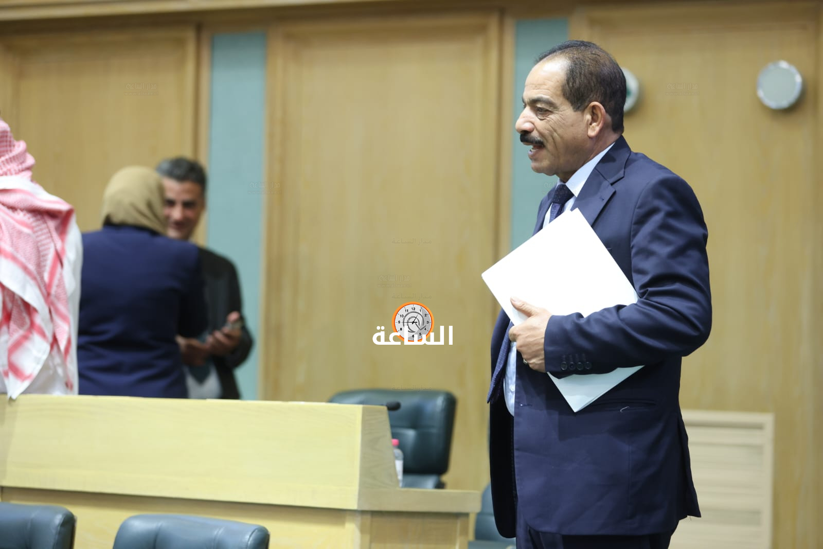 Madar Al-Saa Images 0.6637115341199018