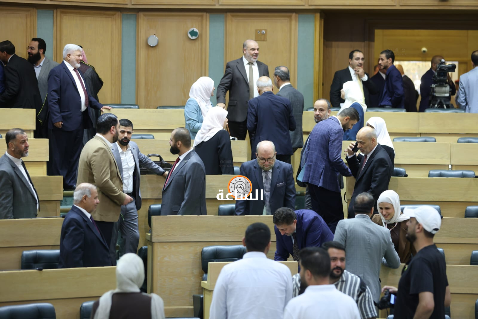 Madar Al-Saa Images 0.7572217451986762