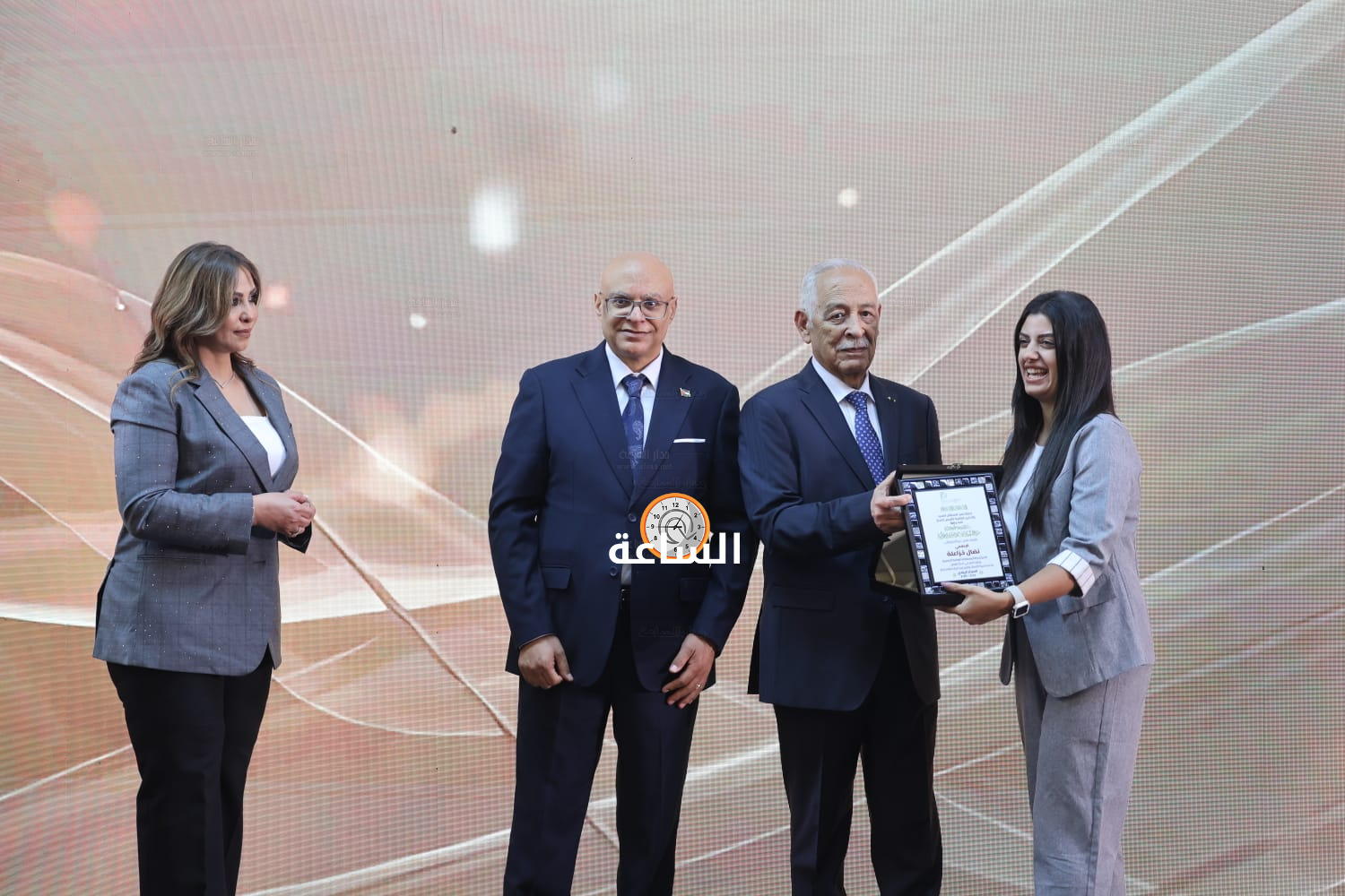 Madar Al-Saa Images 0.9505782668647437