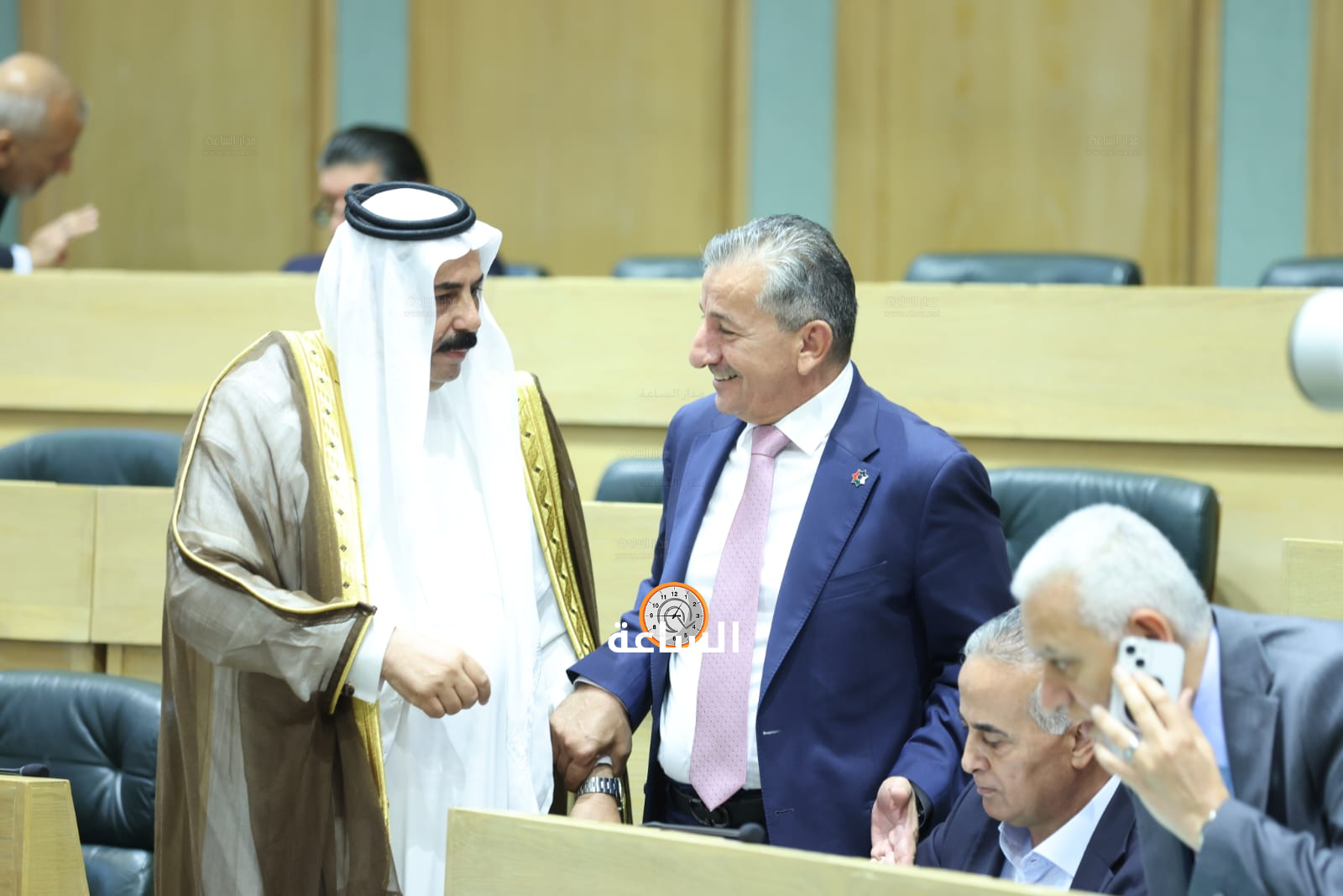 Madar Al-Saa Images 0.3842191435436916