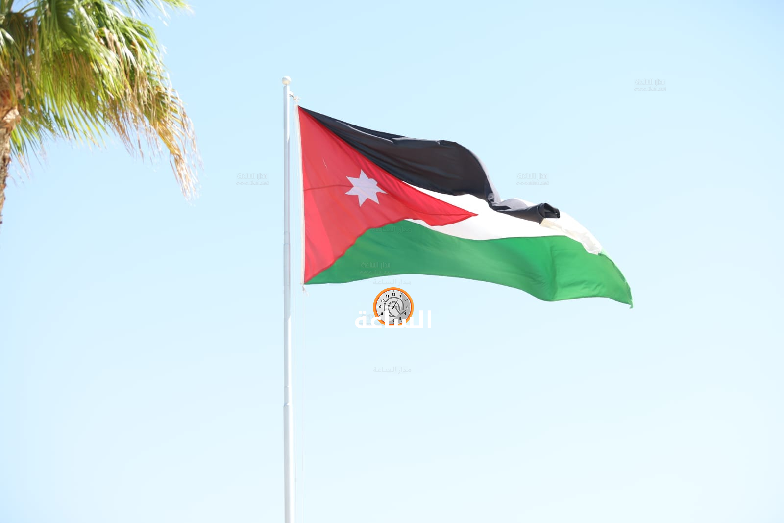Madar Al-Saa Images 0.4852323123615555