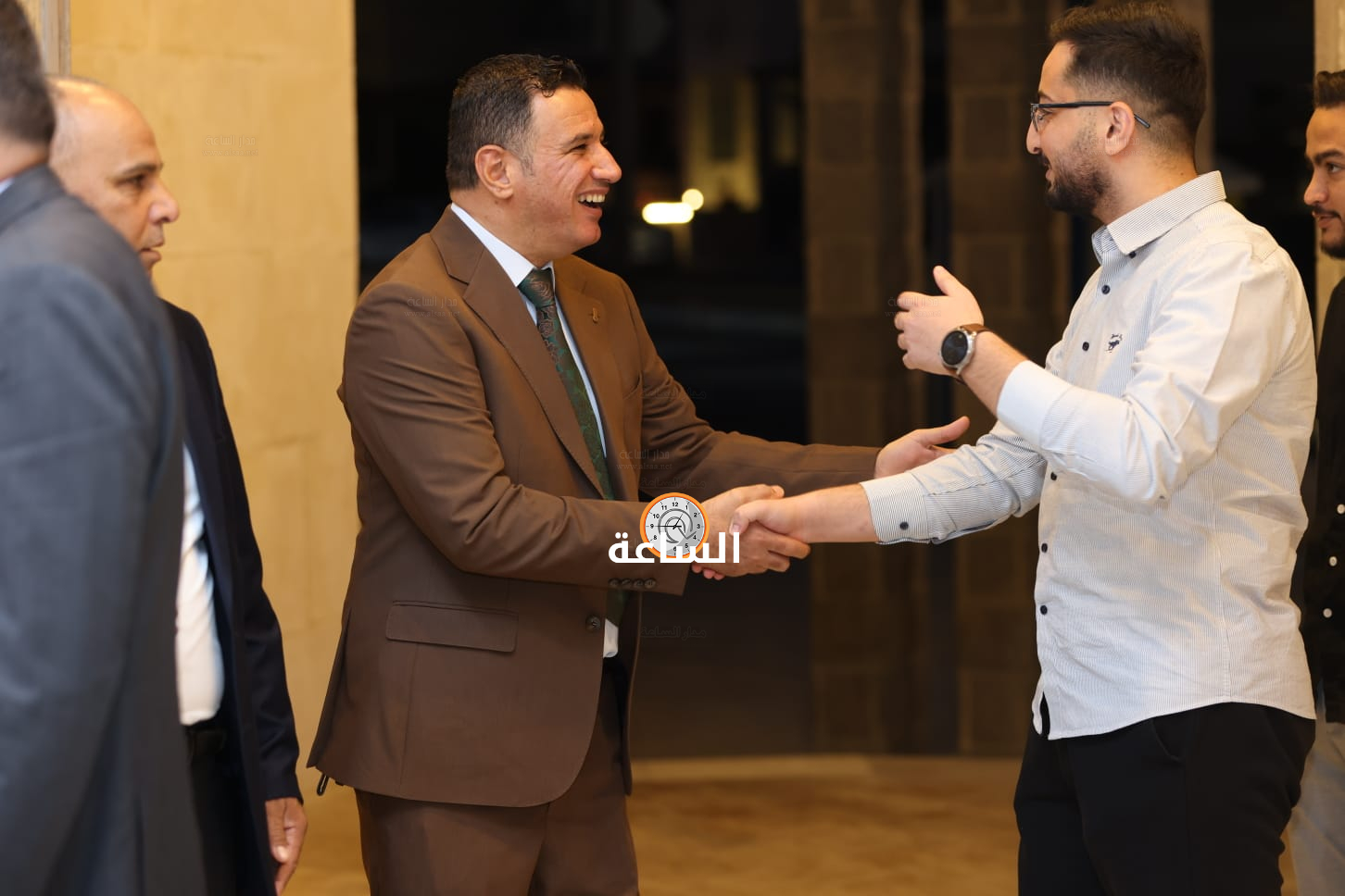 Madar Al-Saa Images 0.5282155102379678