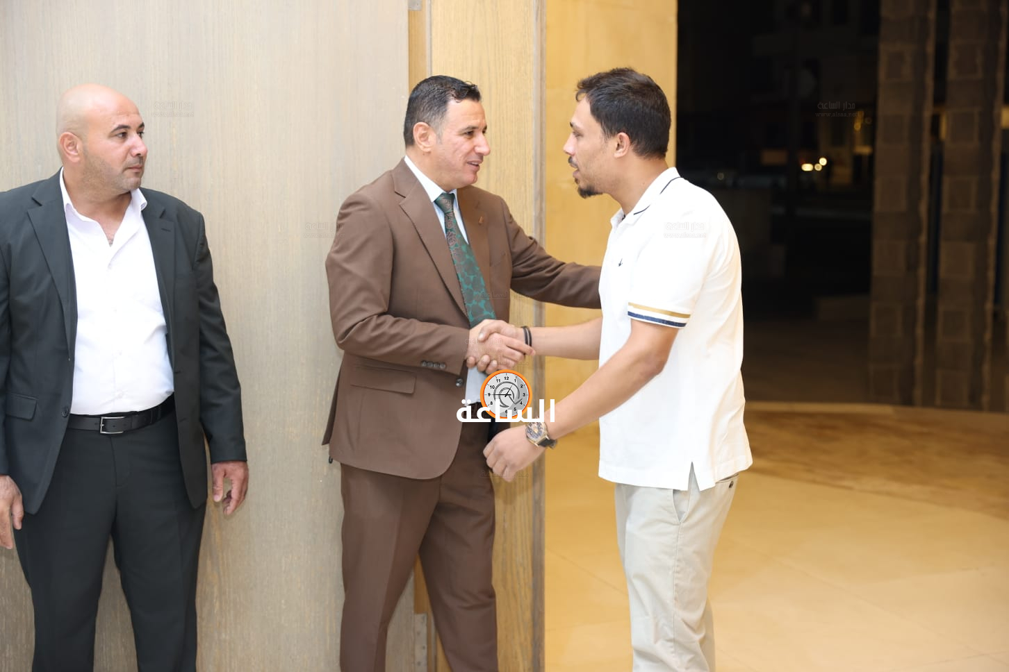 Madar Al-Saa Images 0.6451602357688677