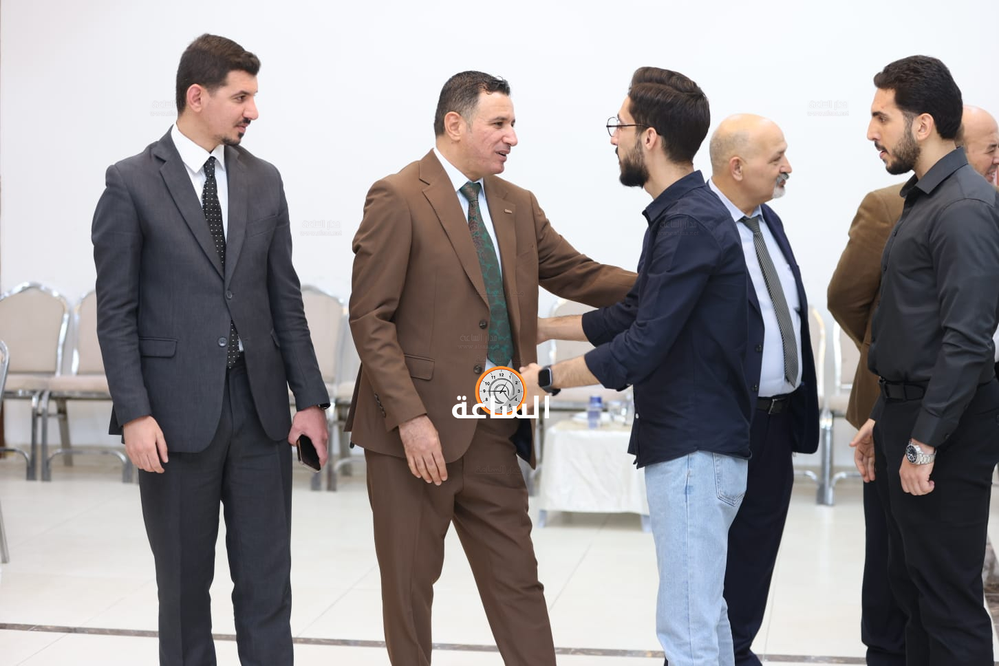 Madar Al-Saa Images 0.734054522994422