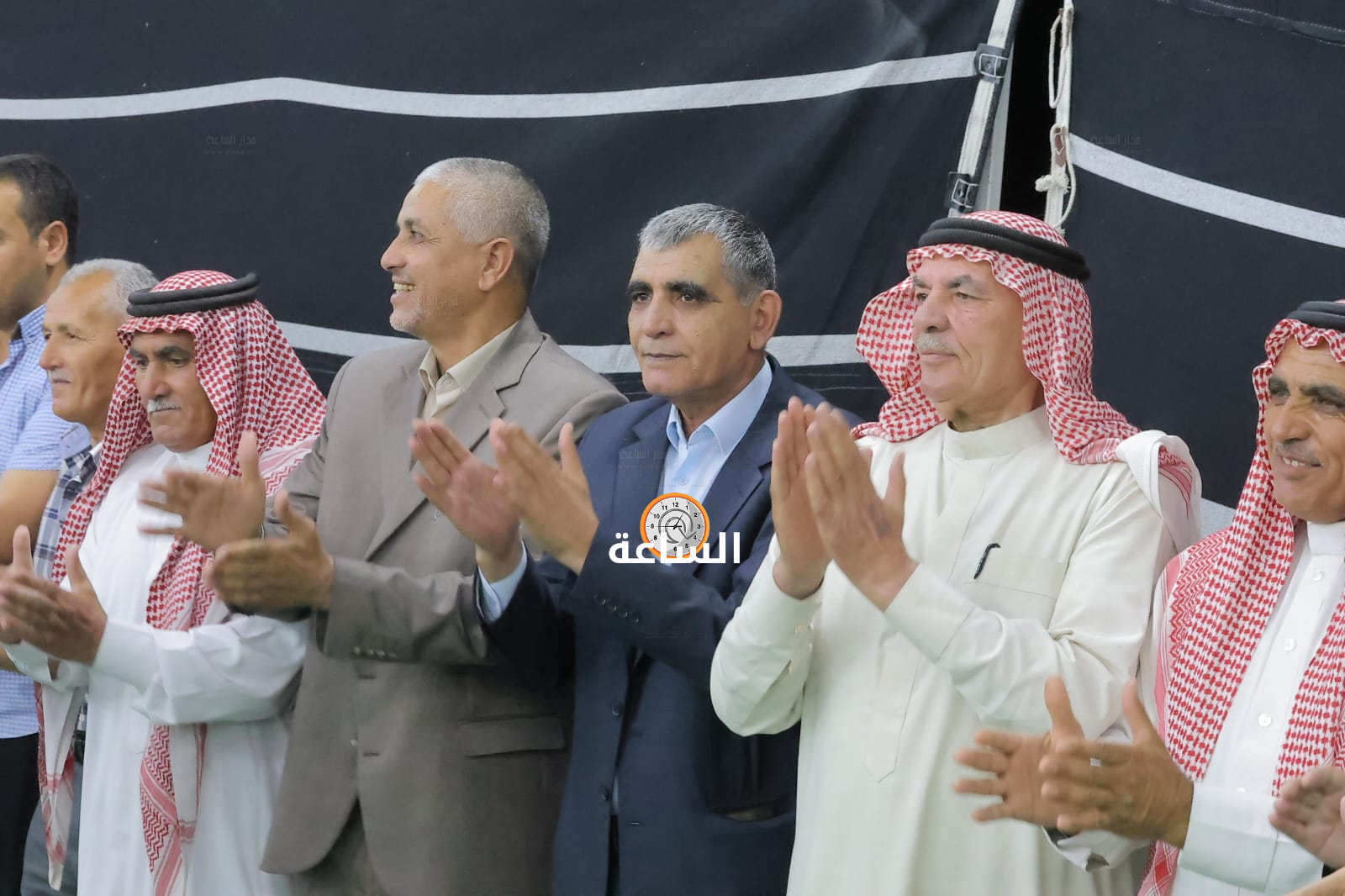 Madar Al-Saa Images 0.4402627044950148
