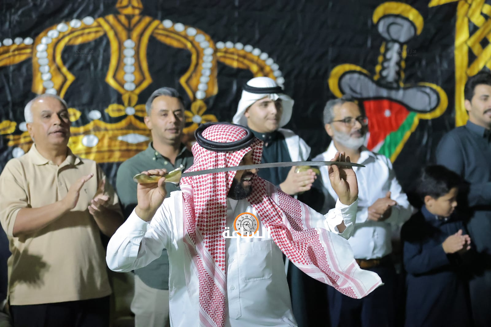 Madar Al-Saa Images 0.9386637575294932