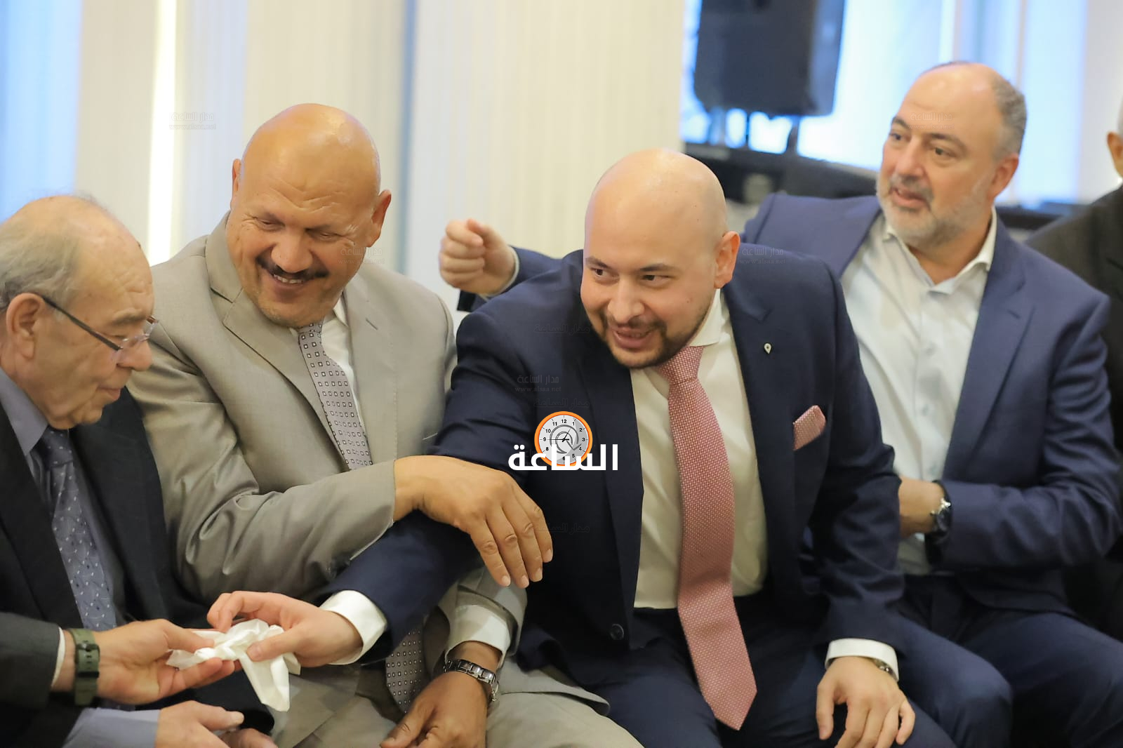 Madar Al-Saa Images 0.7032989143494907