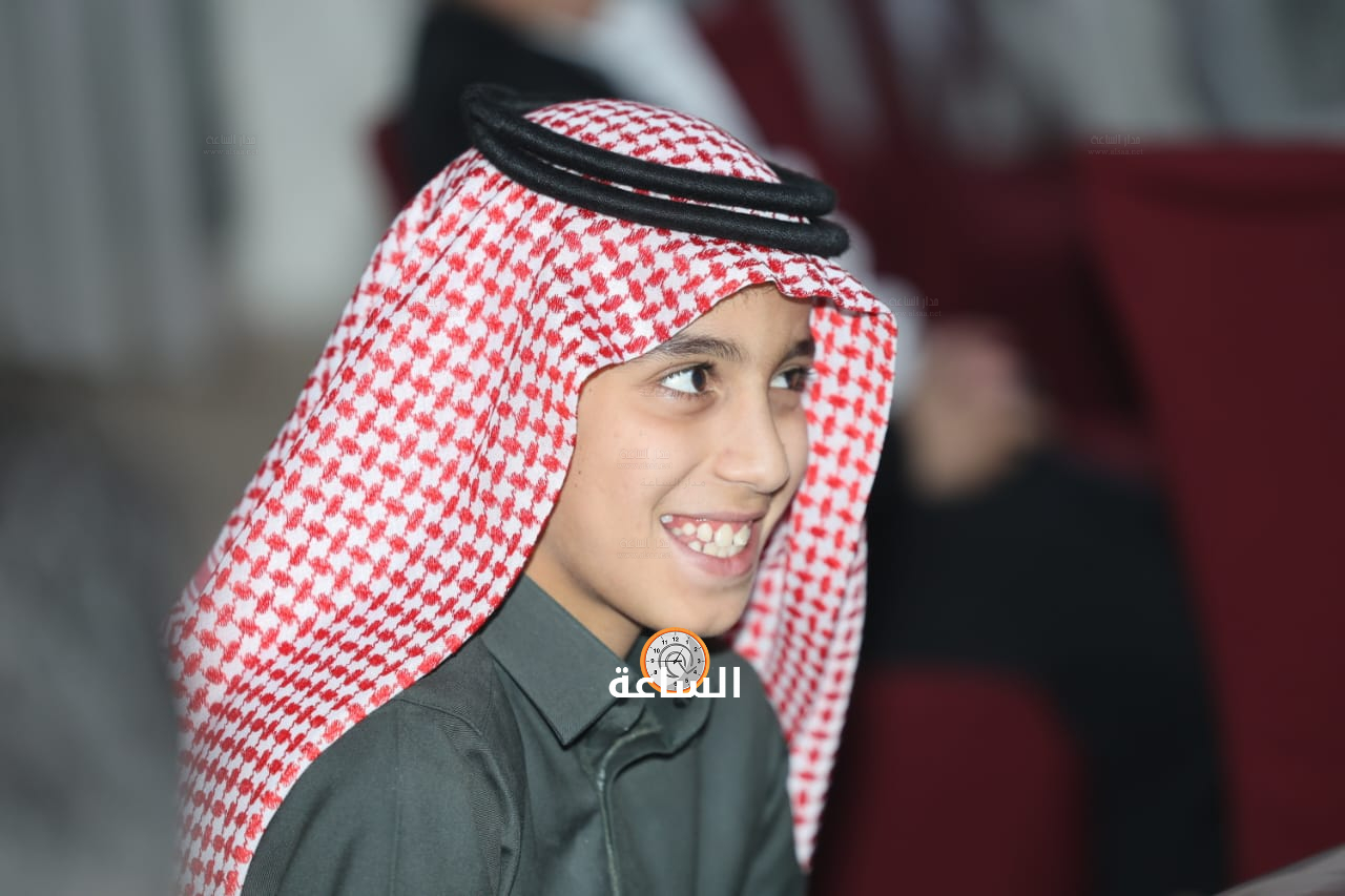 Madar Al-Saa Images 0.8965169078260369
