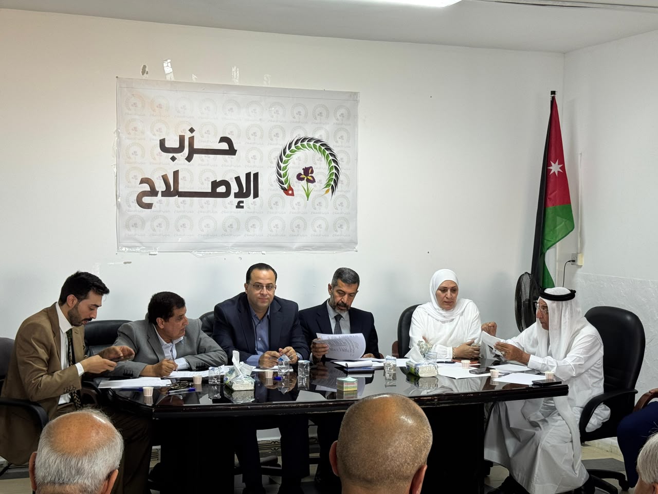 Madar Al-Saa Images 0.1761500370675153
