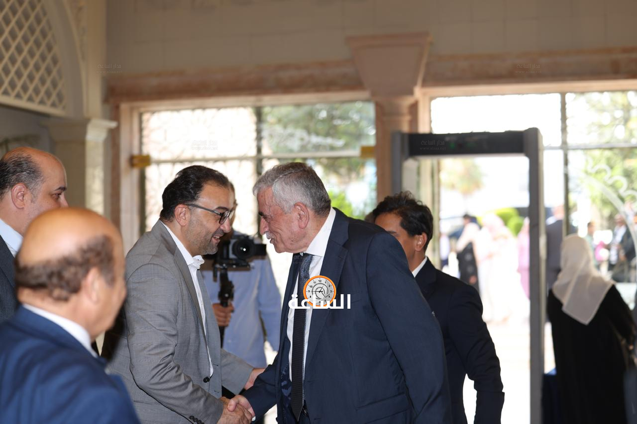 Madar Al-Saa Images 0.35775179231192566