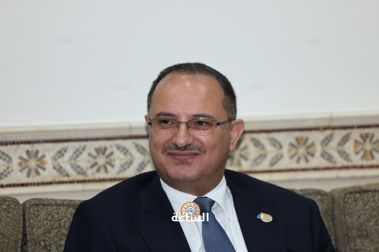 Madar Al-Saa Images 0.6705414022235909