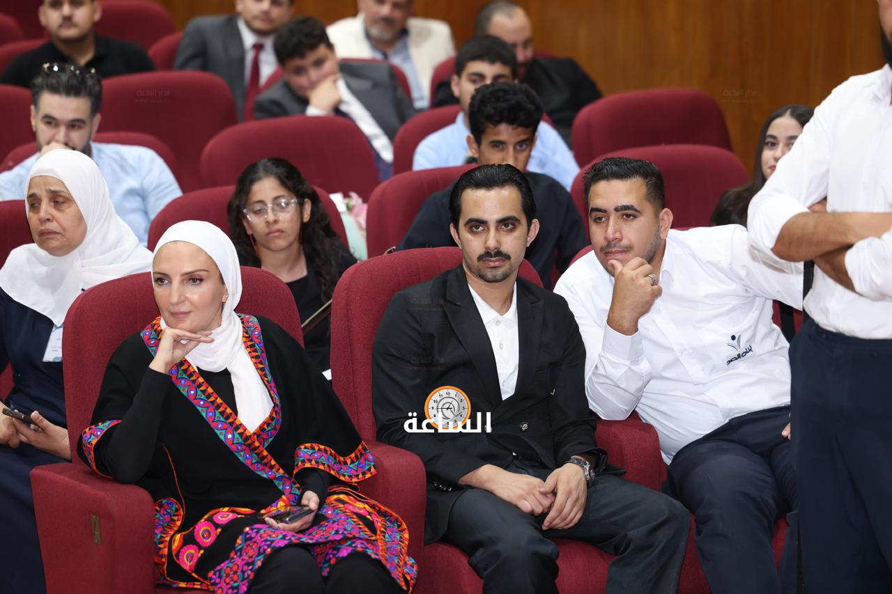 Madar Al-Saa Images 0.6125800654481767