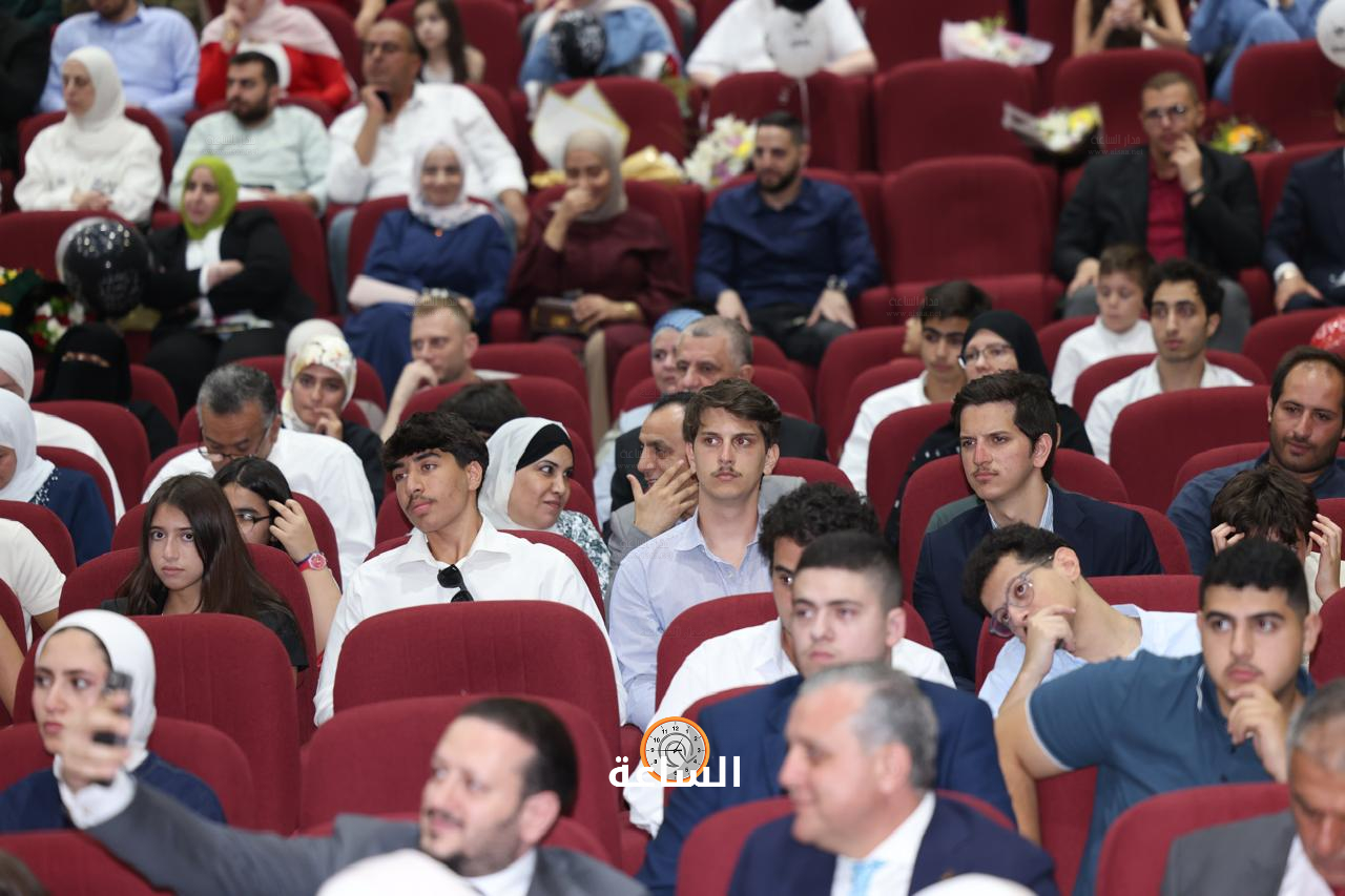 Madar Al-Saa Images 0.8504423515097516