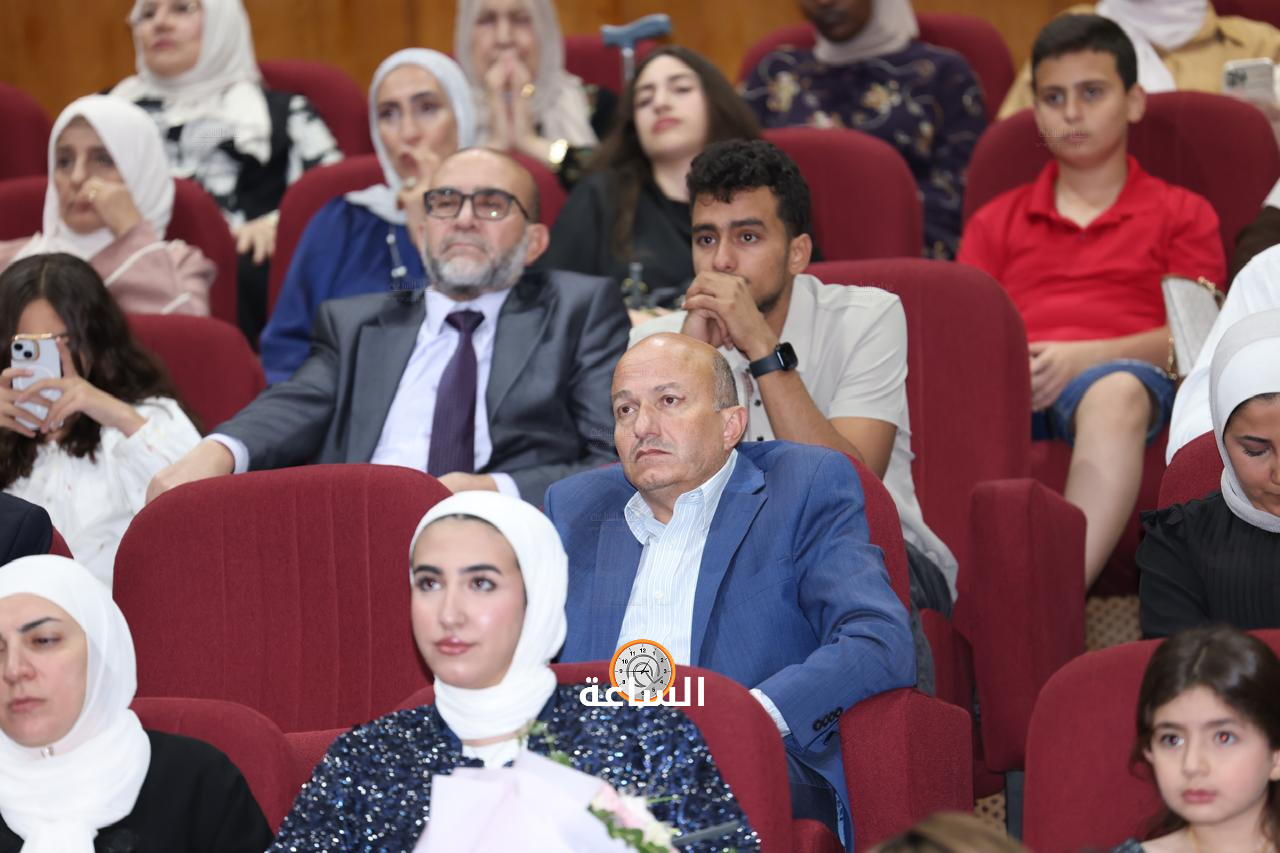 Madar Al-Saa Images 0.38068369852393336