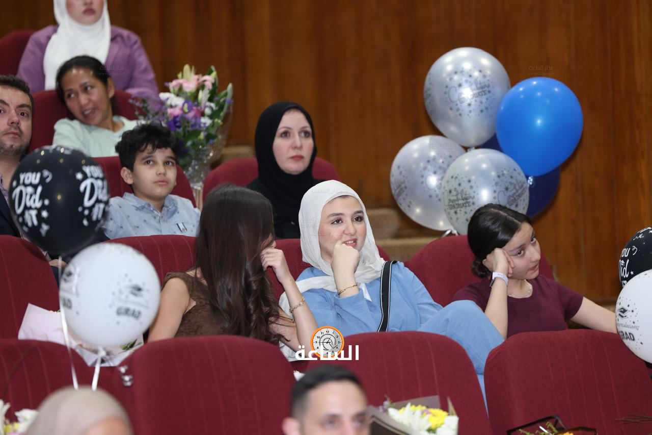 Madar Al-Saa Images 0.3747780819112969