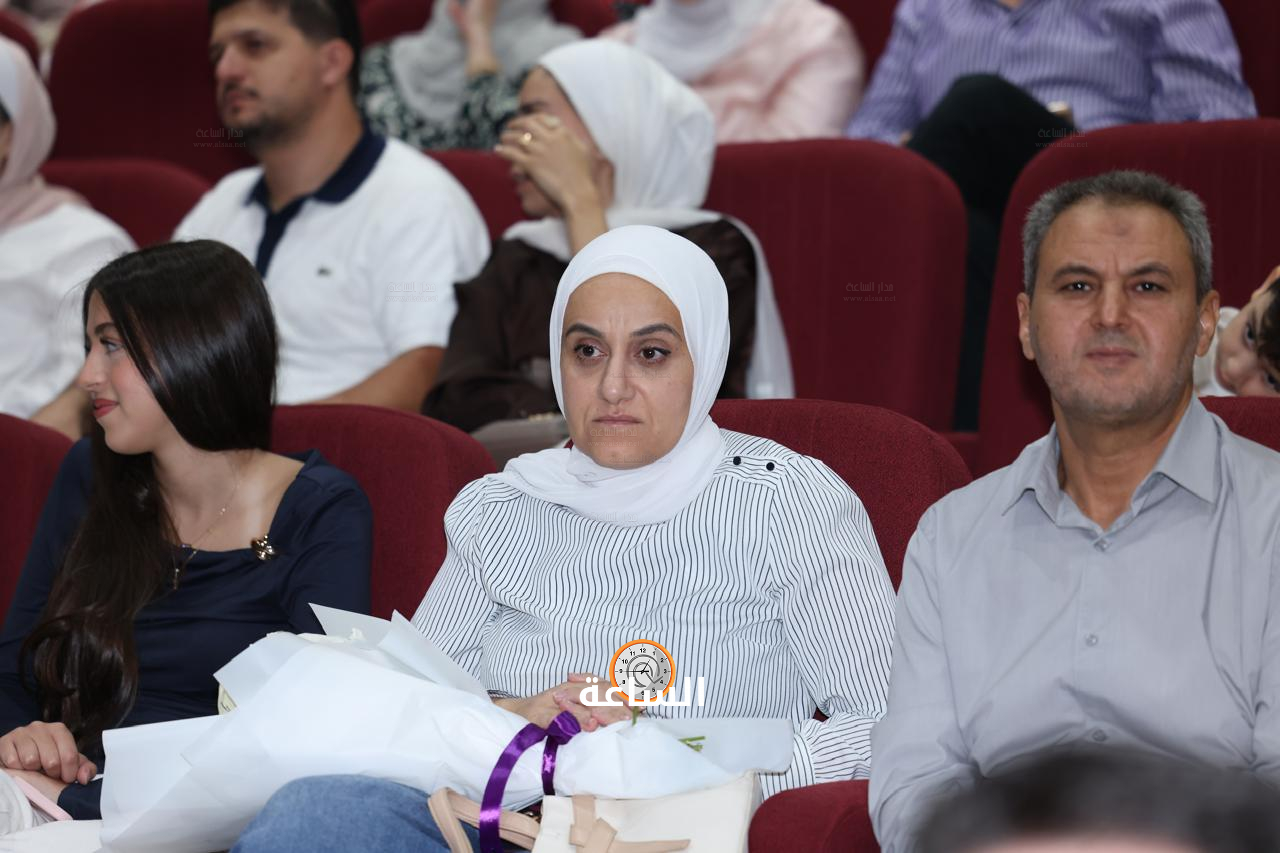 Madar Al-Saa Images 0.9692174726836481