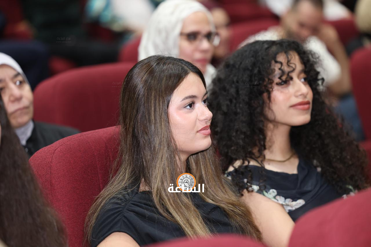 Madar Al-Saa Images 0.49503663375502693