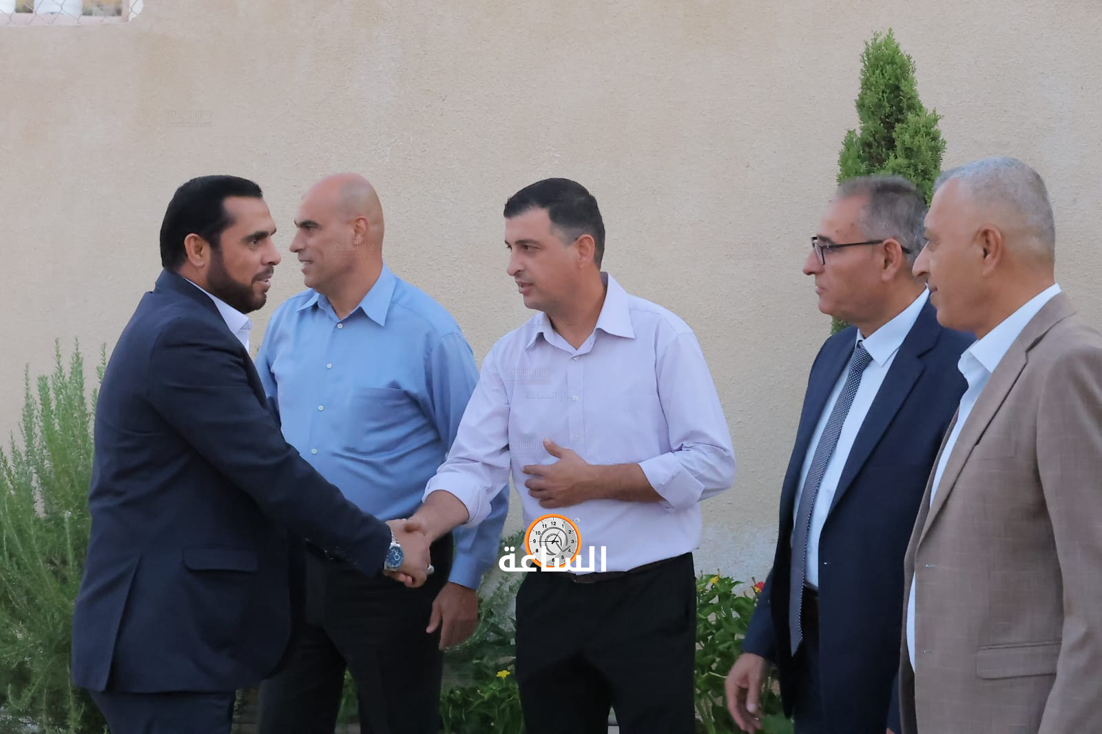 Madar Al-Saa Images 0.00018308476084683