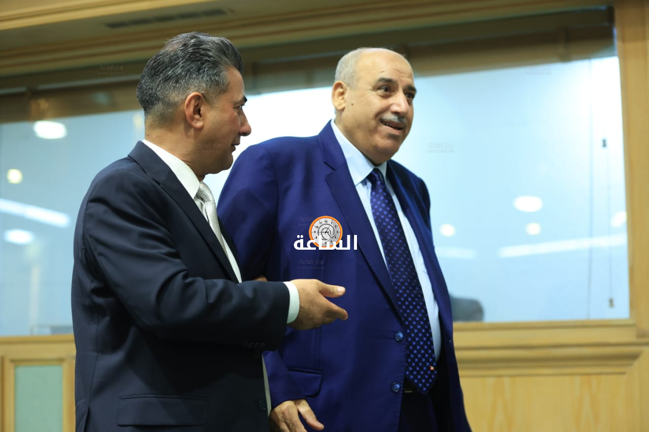 Madar Al-Saa Images 0.6864561608251187