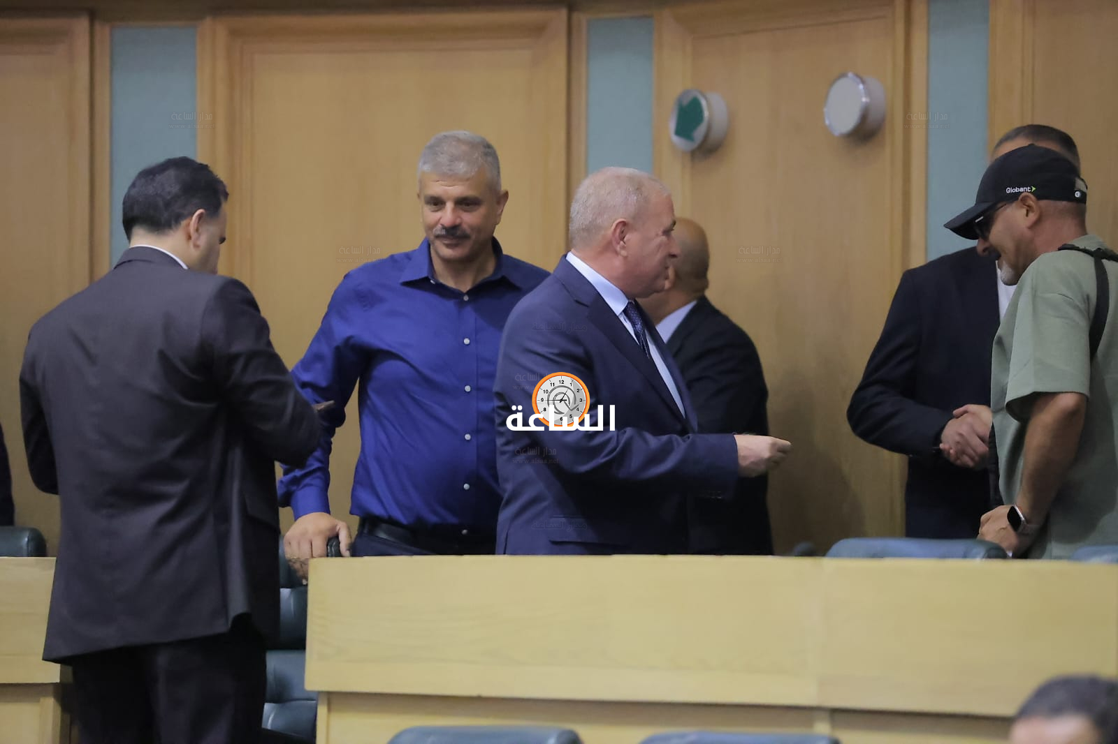 Madar Al-Saa Images 0.4289413415721113