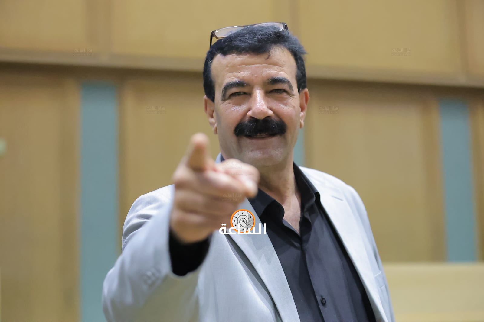 Madar Al-Saa Images 0.8700345197925098