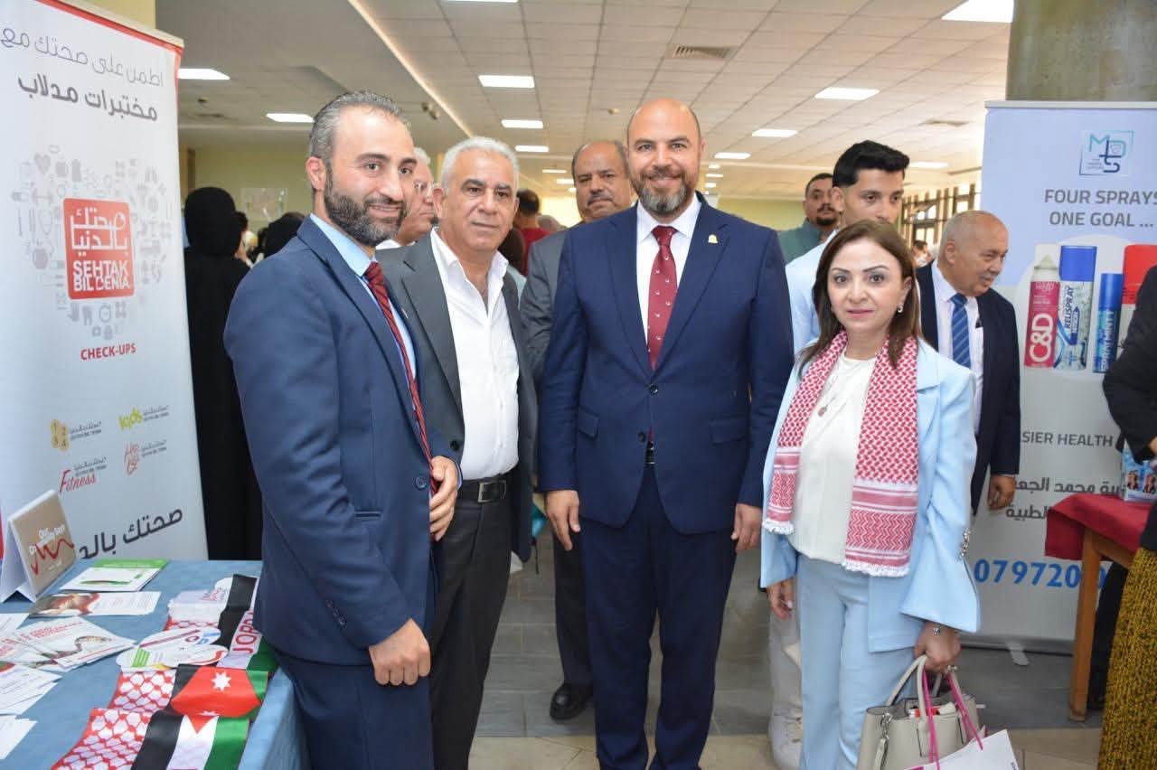 Madar Al-Saa Images 0.18262679343867783