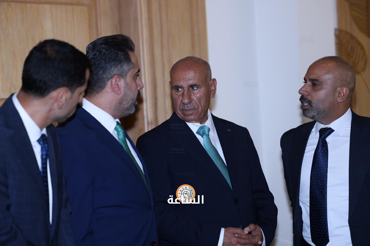 Madar Al-Saa Images 0.8764668384474056