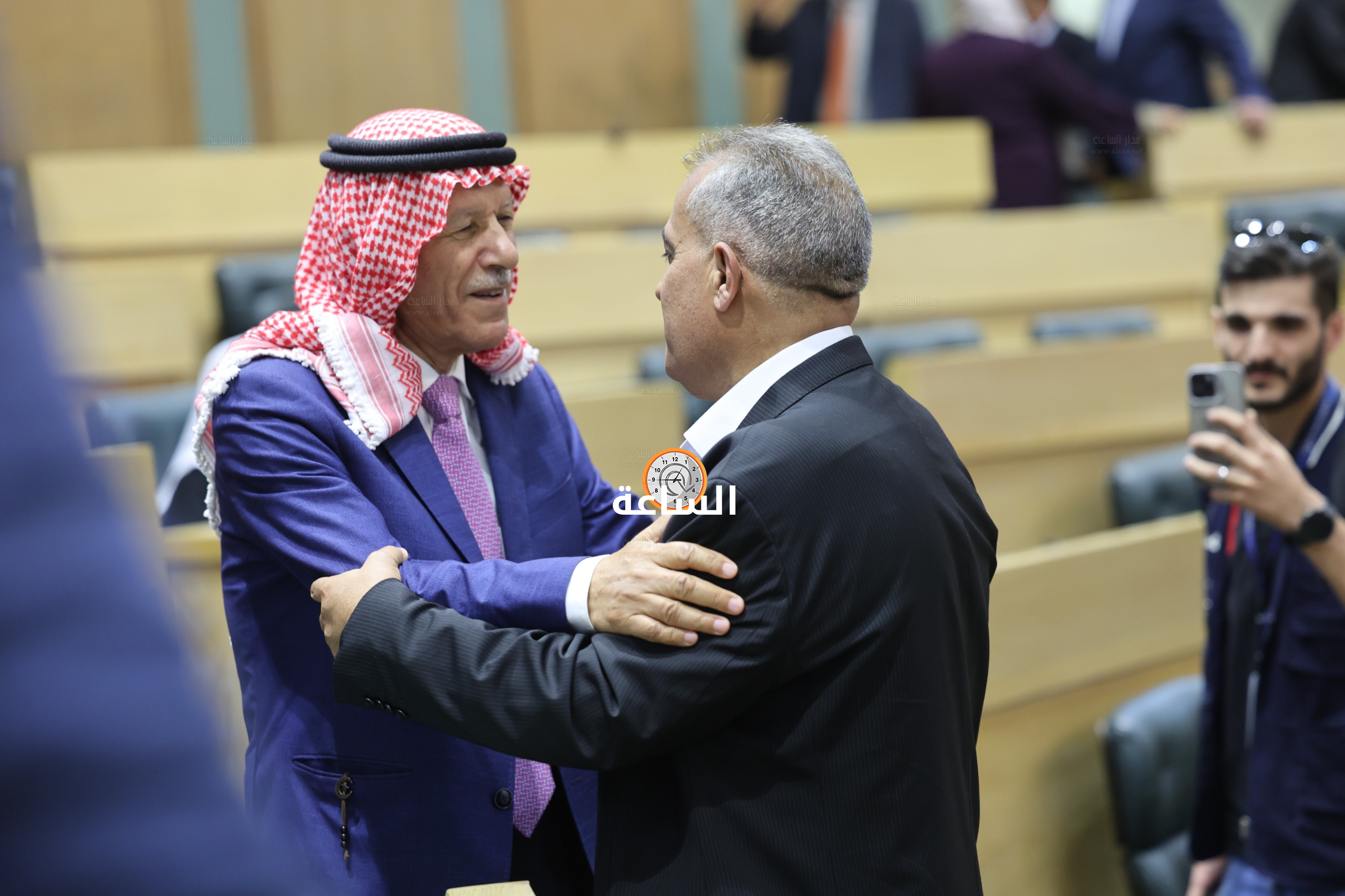 Madar Al-Saa Images 0.12096367906788208