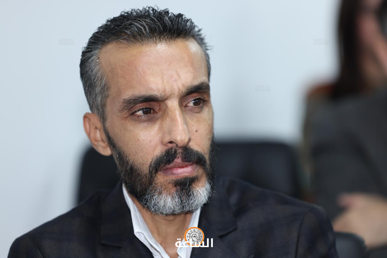 Madar Al-Saa Images 0.16135229660114647