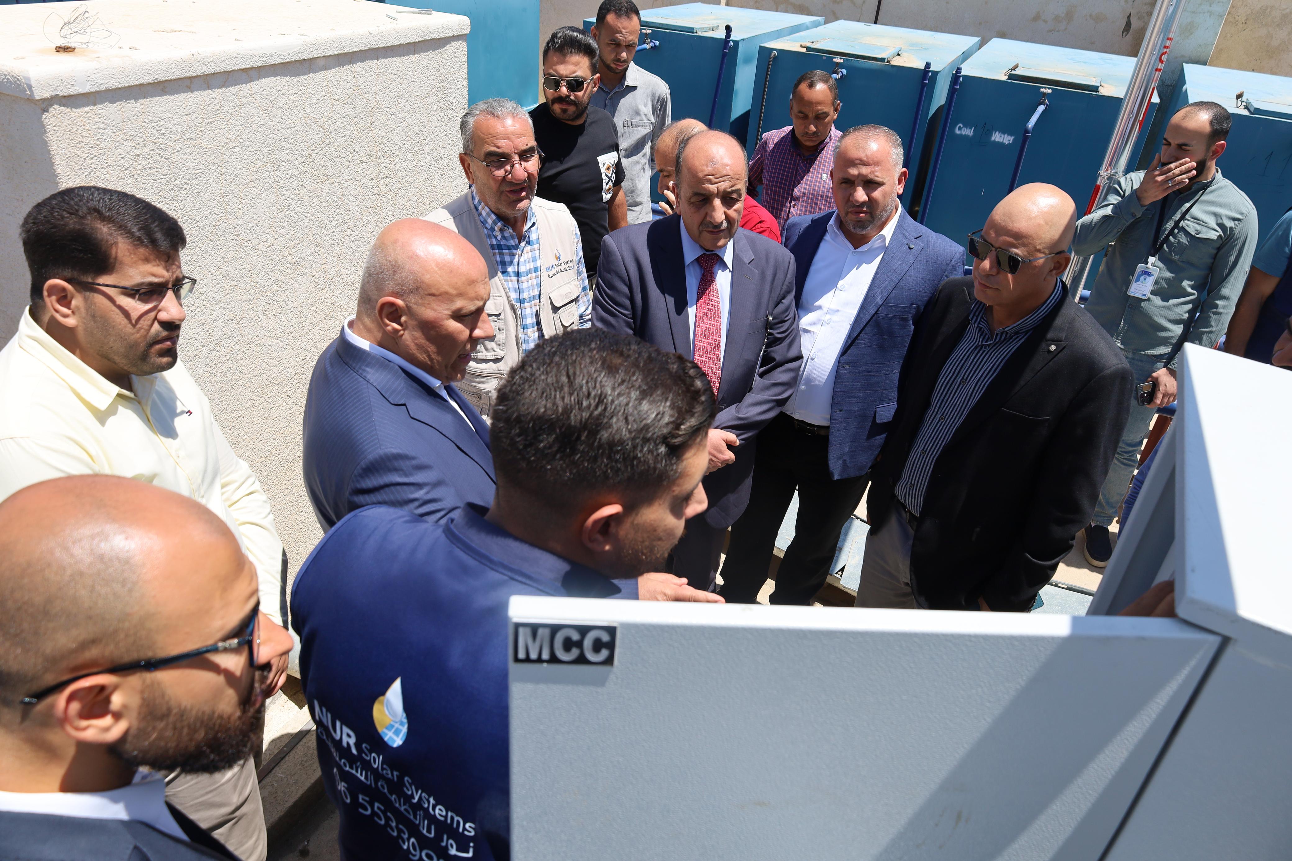 Madar Al-Saa Images 0.7544630206875893