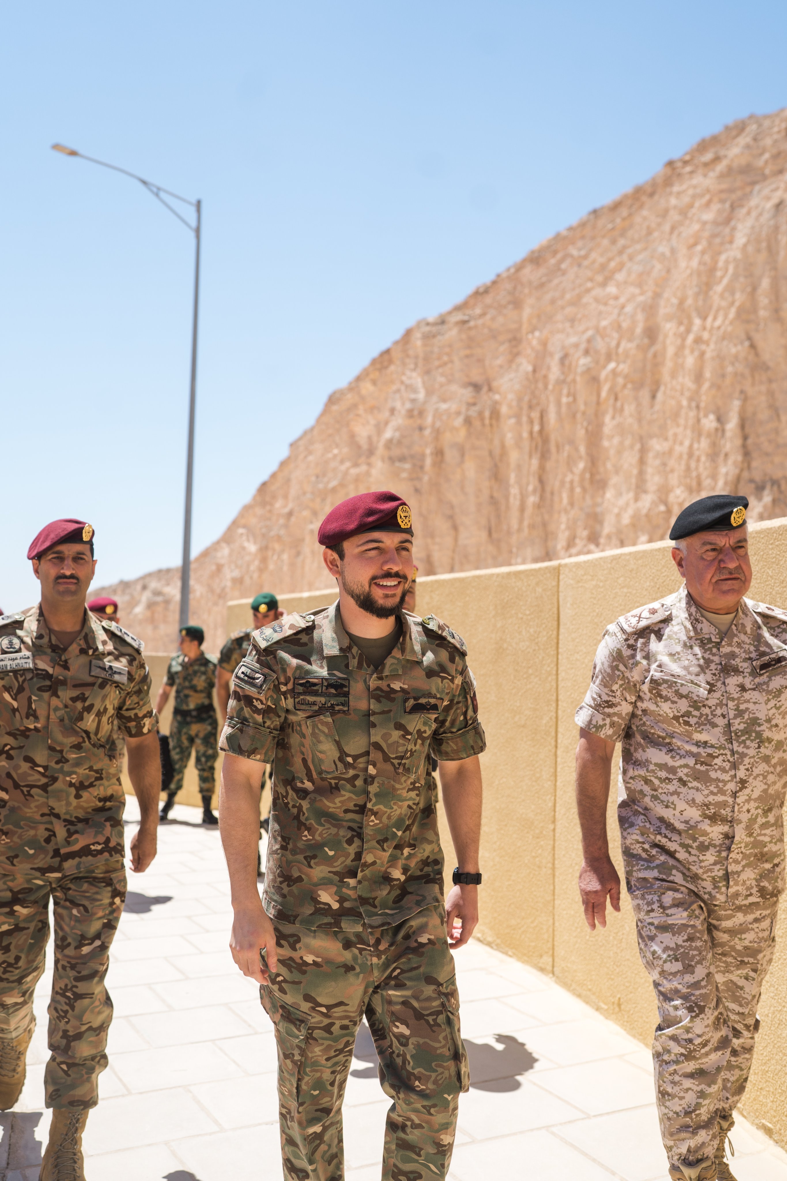 Madar Al-Saa Images 0.5701048805903526