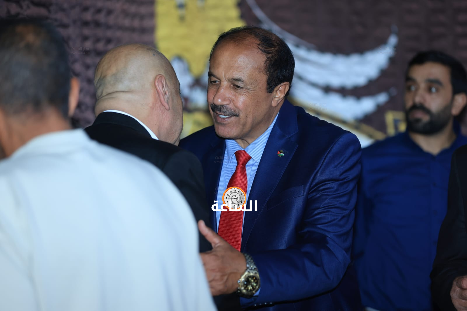 Madar Al-Saa Images 0.5856101878825346