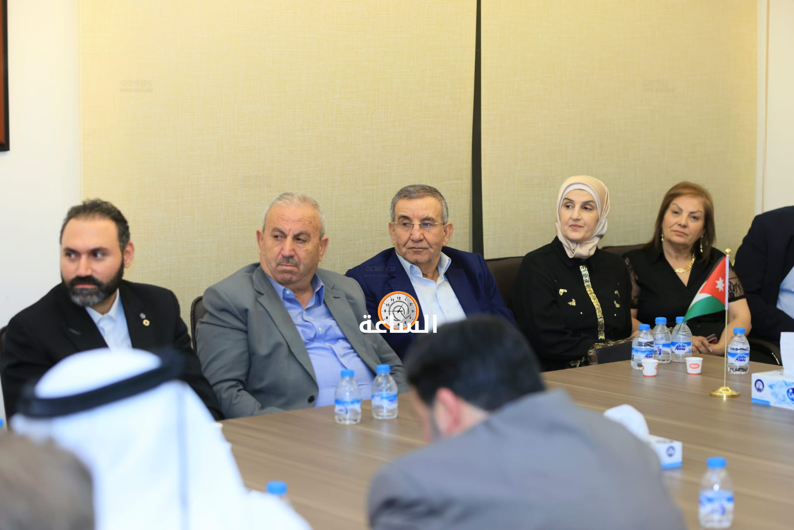Madar Al-Saa Images 0.400274310541301