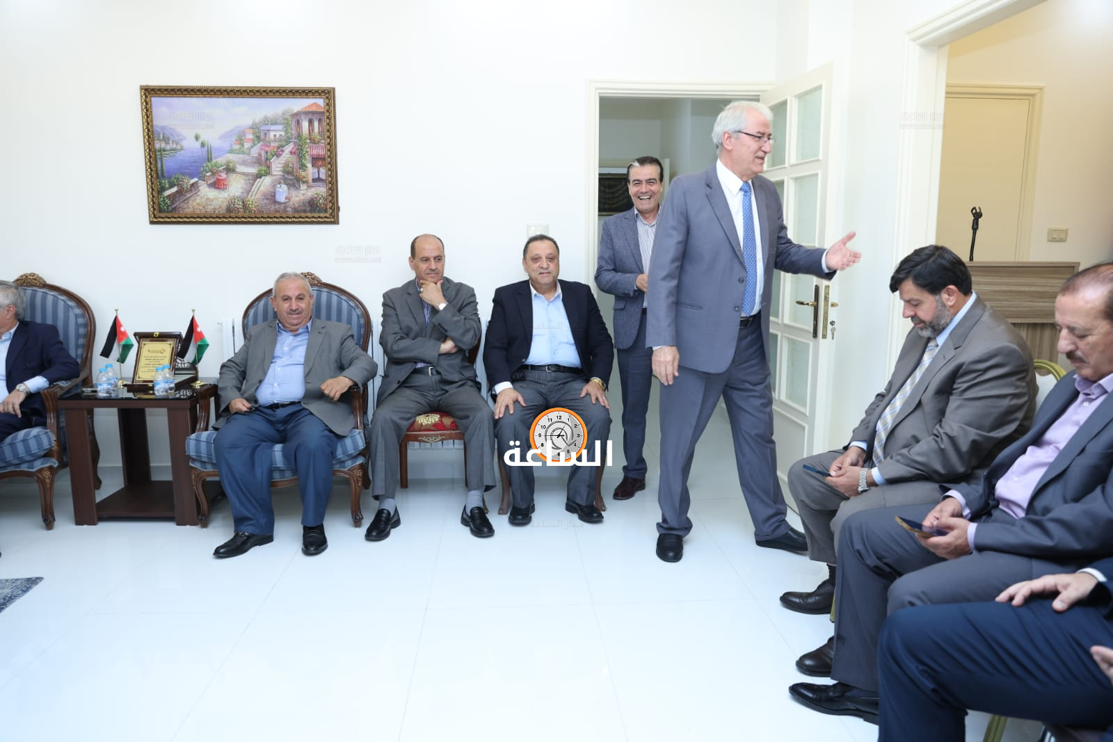 Madar Al-Saa Images 0.08166374075179861