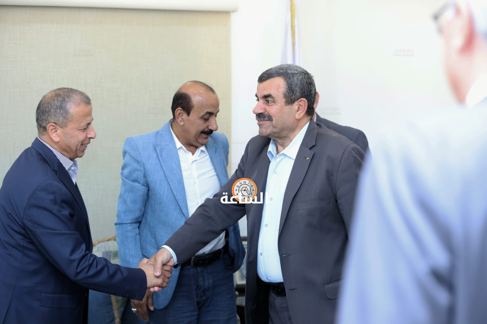 Madar Al-Saa Images 0.7590977886929527