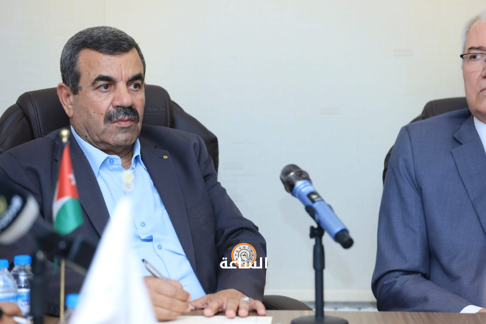 Madar Al-Saa Images 0.5437681943085305