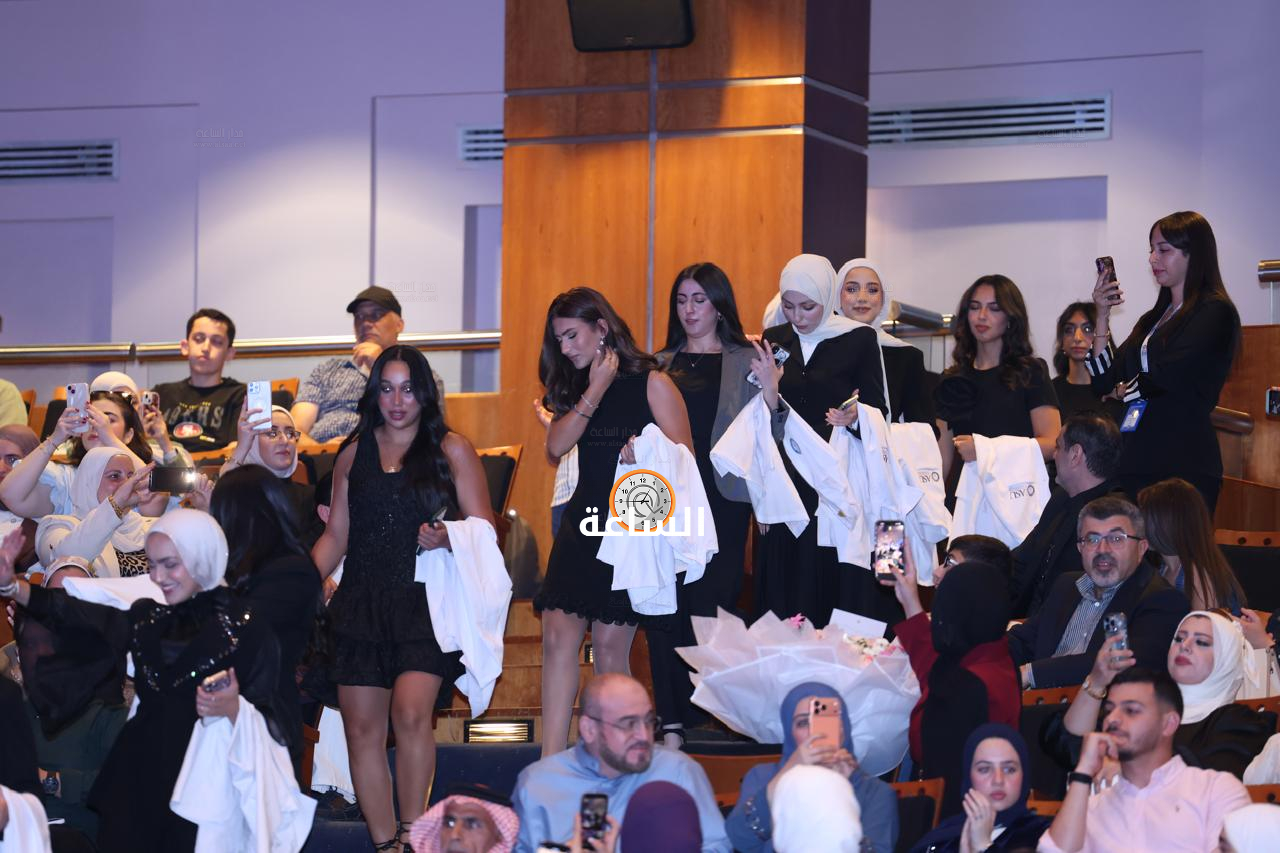 Madar Al-Saa Images 0.04291342367382911