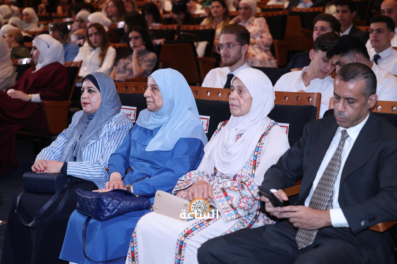 Madar Al-Saa Images 0.9159739969264641