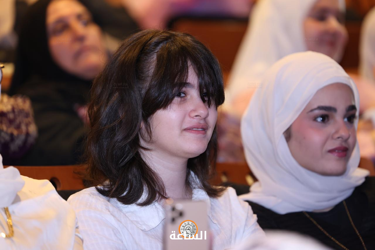 Madar Al-Saa Images 0.2573480814535226