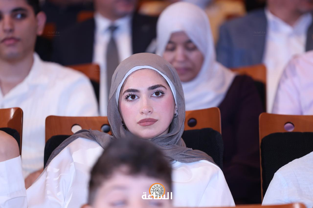 Madar Al-Saa Images 0.2558814084324601