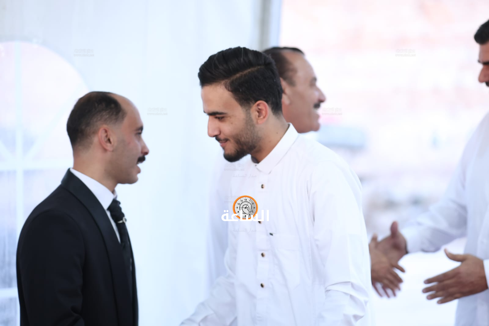 Madar Al-Saa Images 0.3716140384173635