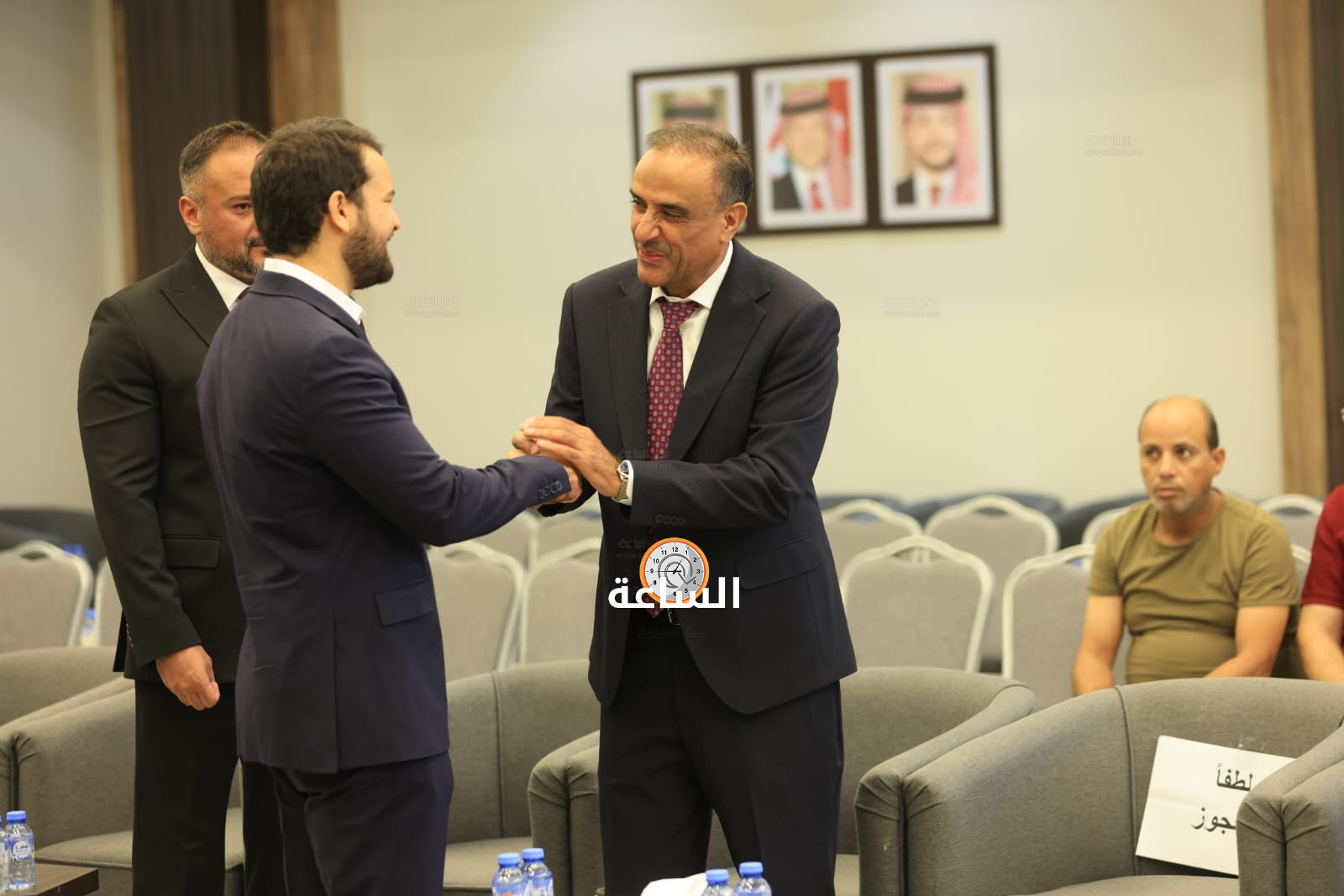 Madar Al-Saa Images 0.4923486599225243