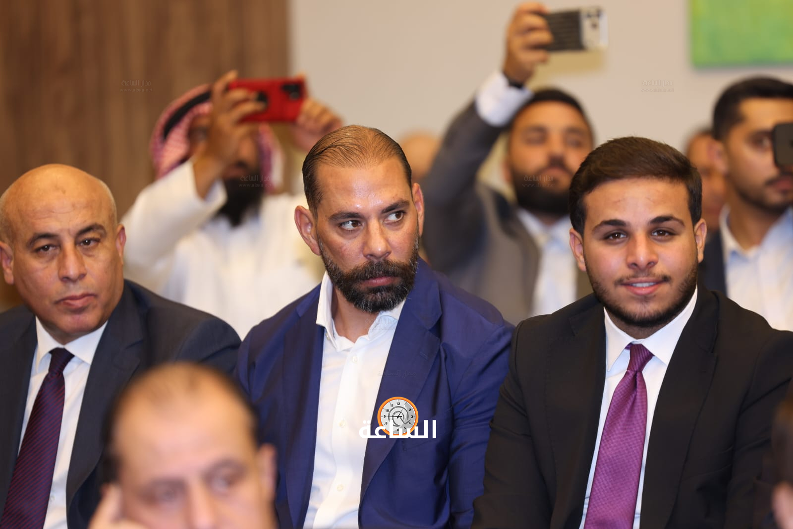Madar Al-Saa Images 0.04739736855494081