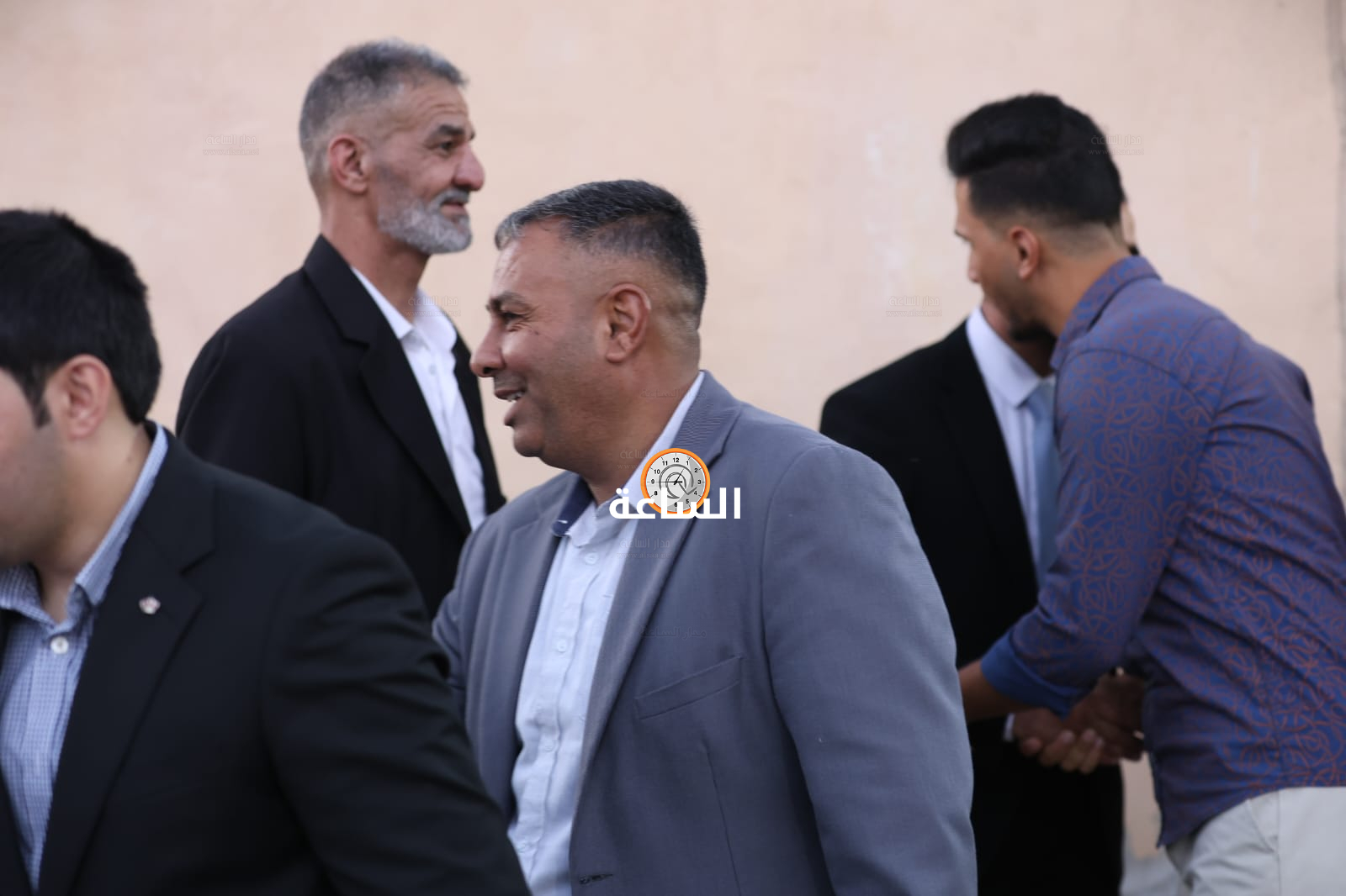 Madar Al-Saa Images 0.16010039706427337