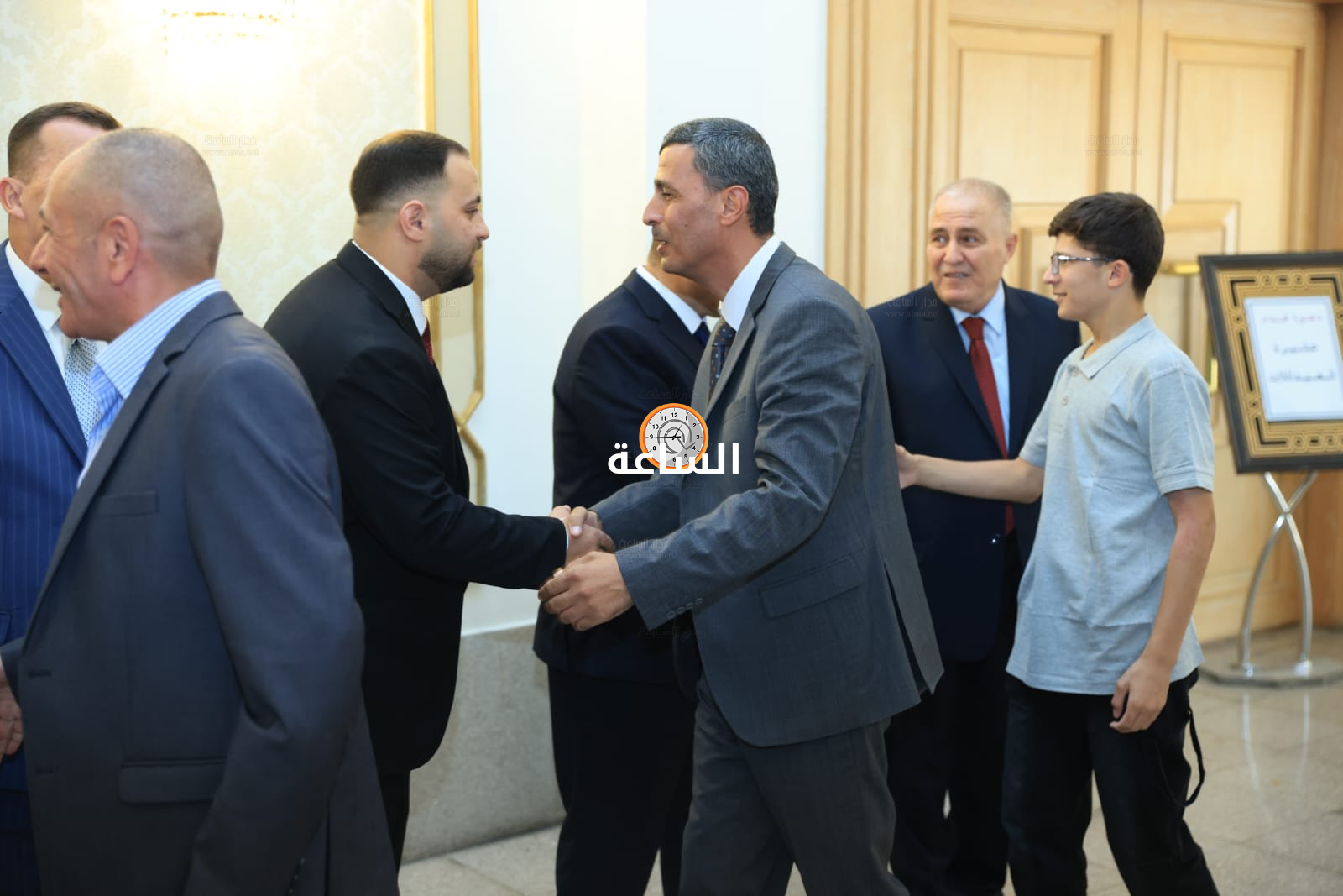 Madar Al-Saa Images 0.8298897969693317