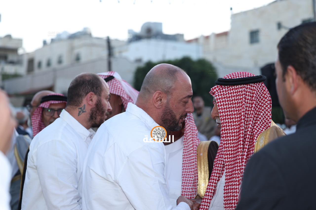 Madar Al-Saa Images 0.43886094224291194