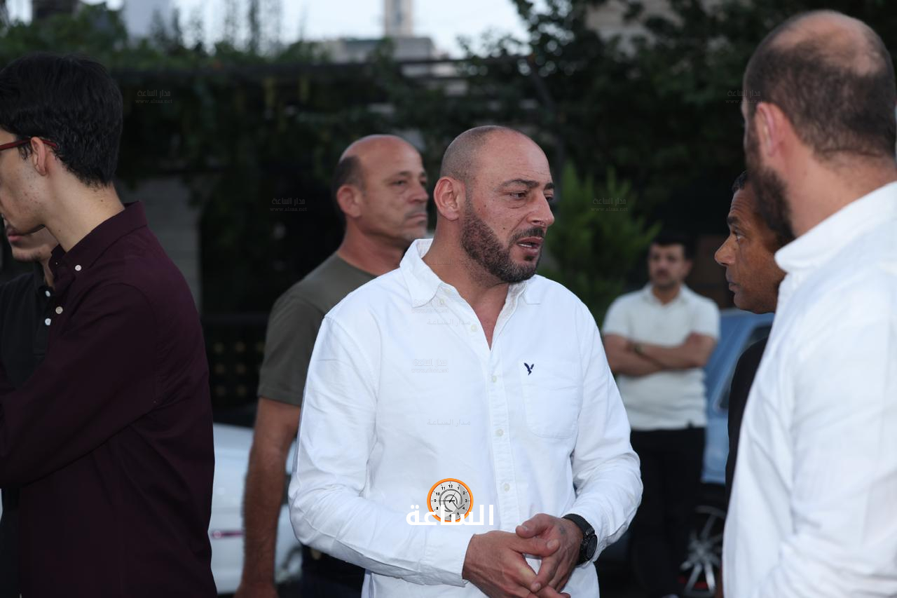 Madar Al-Saa Images 0.39579115687023836