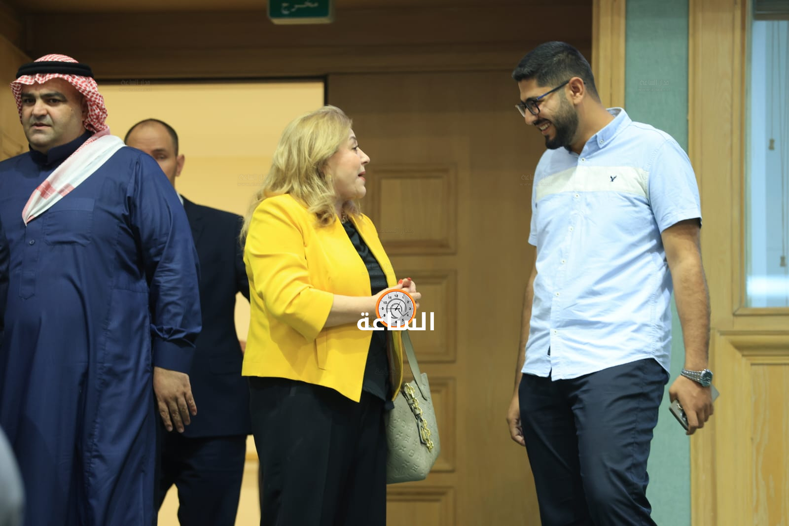 Madar Al-Saa Images 0.8150405345701243