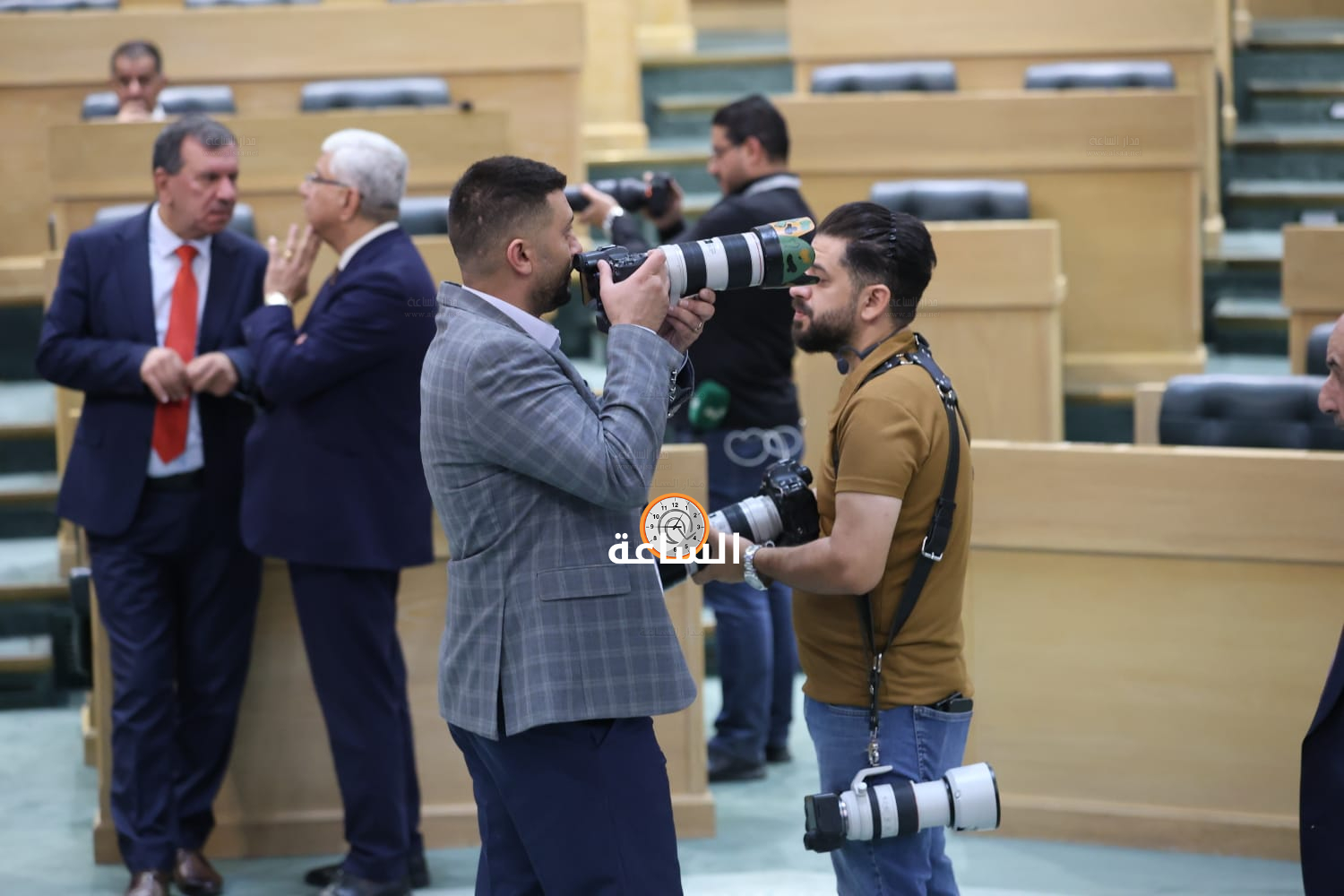 Madar Al-Saa Images 0.41573573462524305