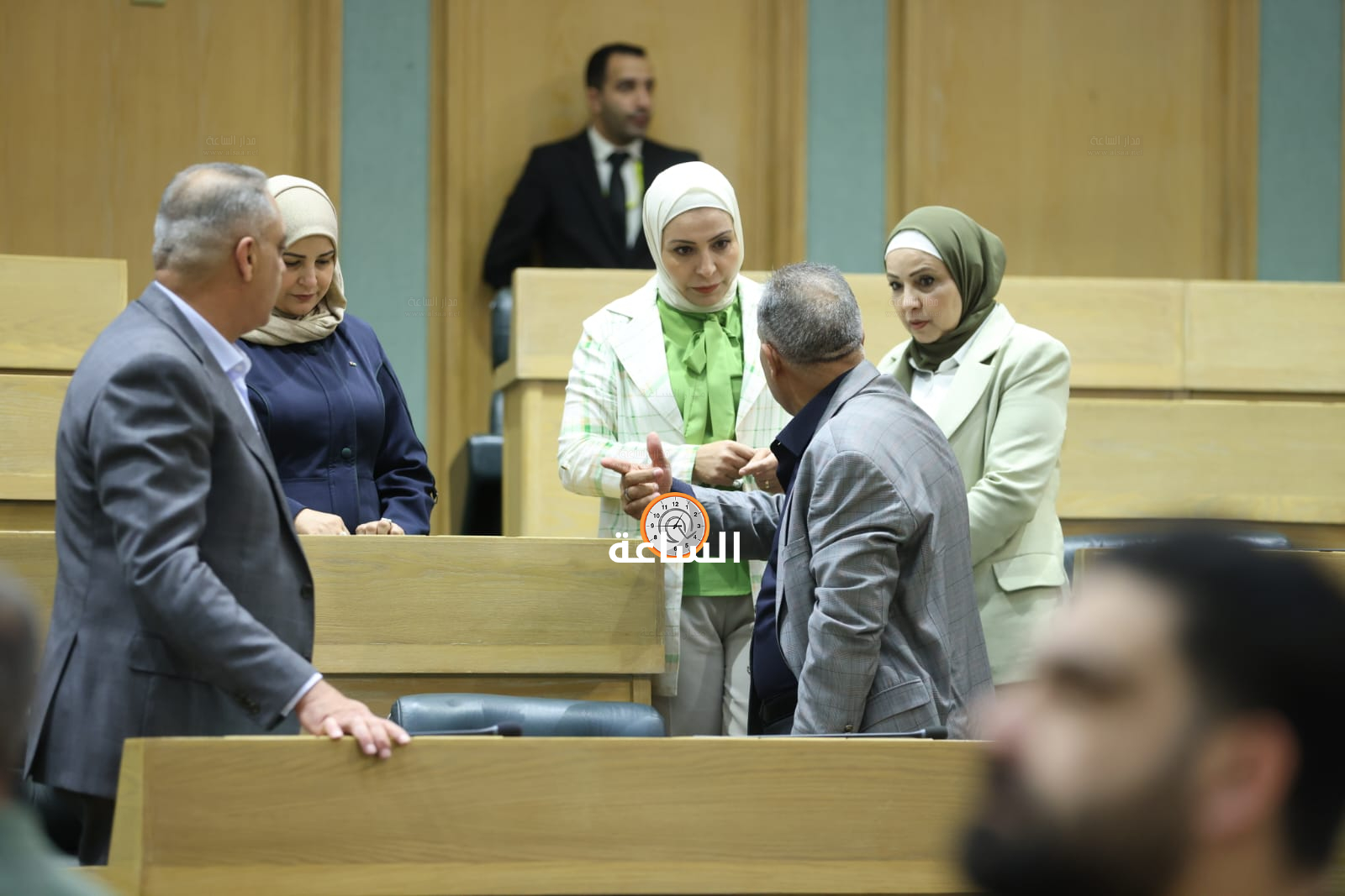 Madar Al-Saa Images 0.14301515063876002